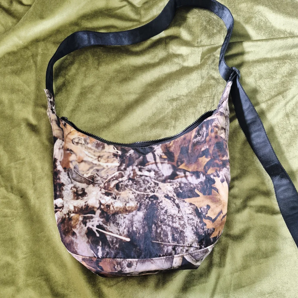 BAGGU Photo Forest Medium Crescent Crossbody Bag - Picture 2 of 9